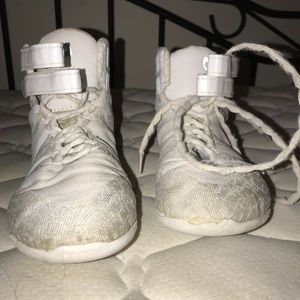 Size 8 Nfinity Titan cheer shoes